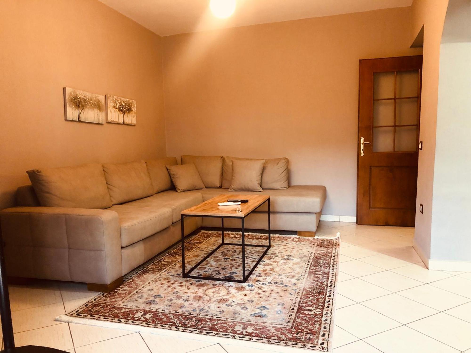 Qemal Stafa Apartment ティラナ エクステリア 写真